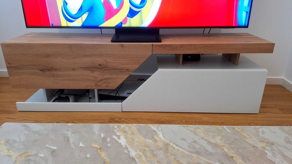 Movel Tv Branco e madeira
