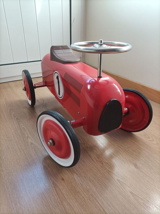 Carro andarilho como novo