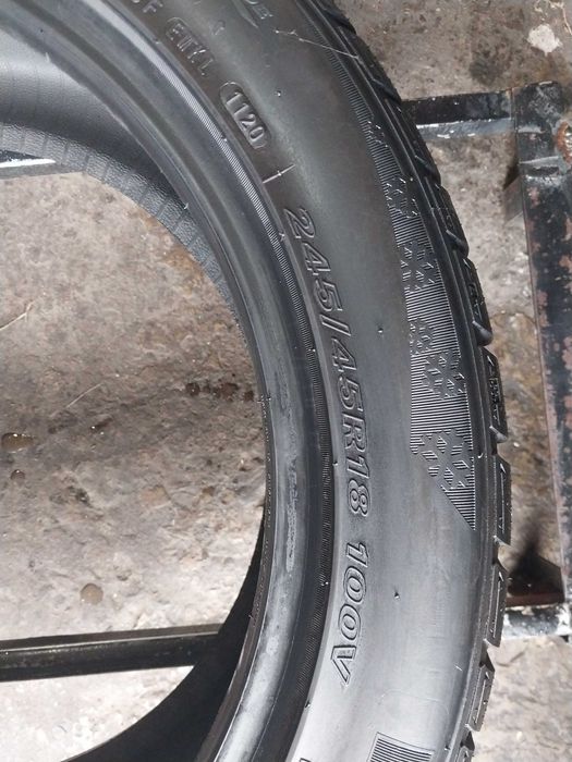 245 45 18 Nexen, зима. Ціна за 2 шт. 6200.