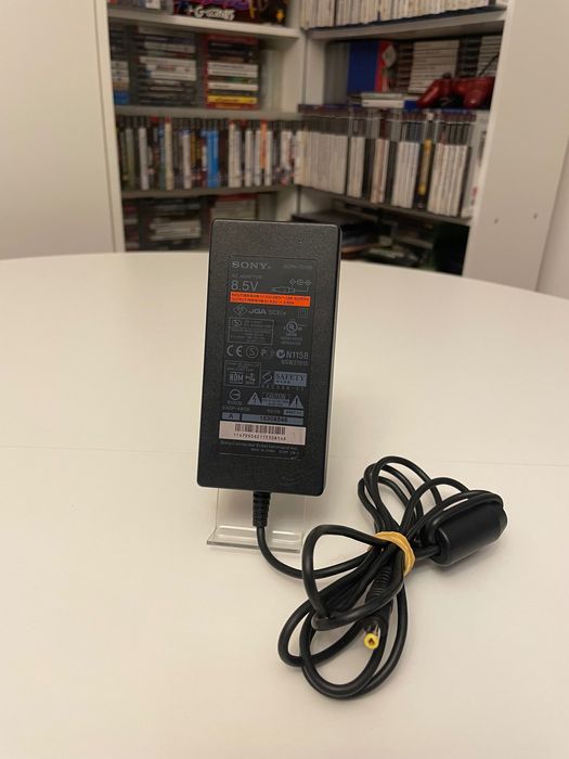Oryginalny zasilacz do PlayStation 2 Slim