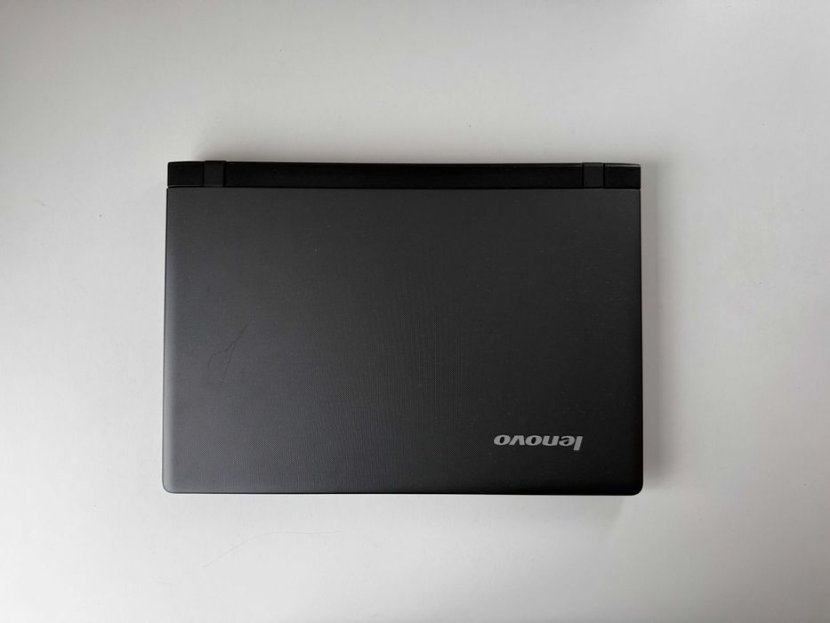 Portátil recondicionado  8GB RAM 240 GB SSD