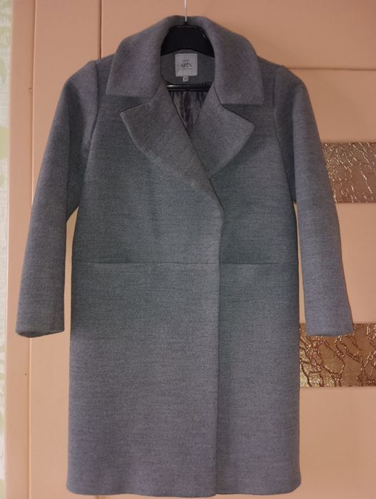 Продам пальто от Arin