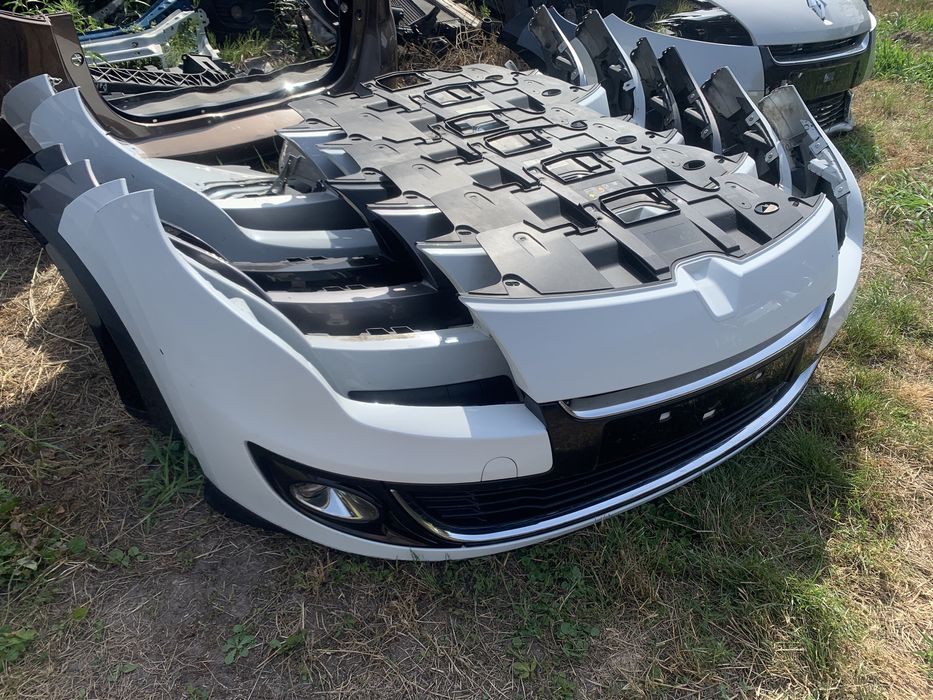 Бампер фара капот крило Renault Megane 3. 2012-2013 Рестайлинг