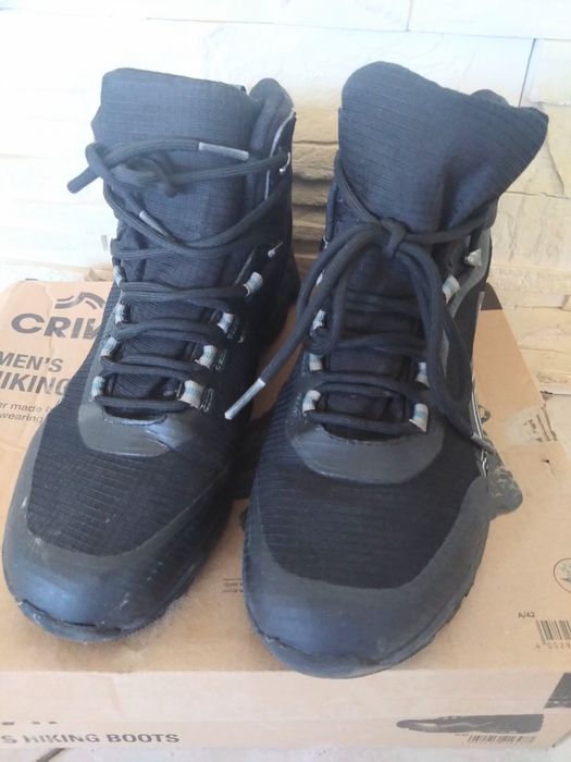 Crivit trekkingowe 42