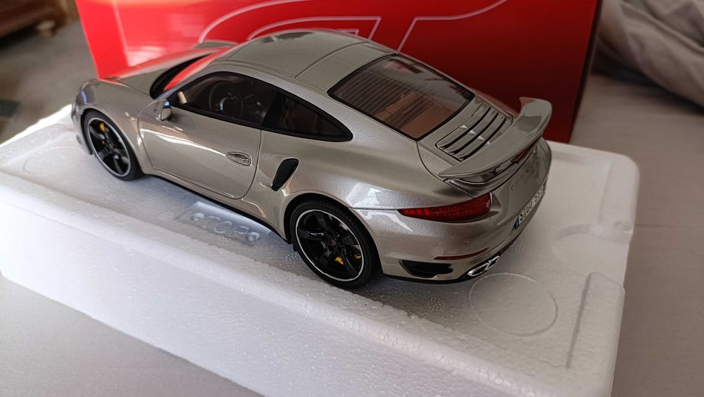 Porsche Turbo S + 1/18 + Resina + Novo + GT024