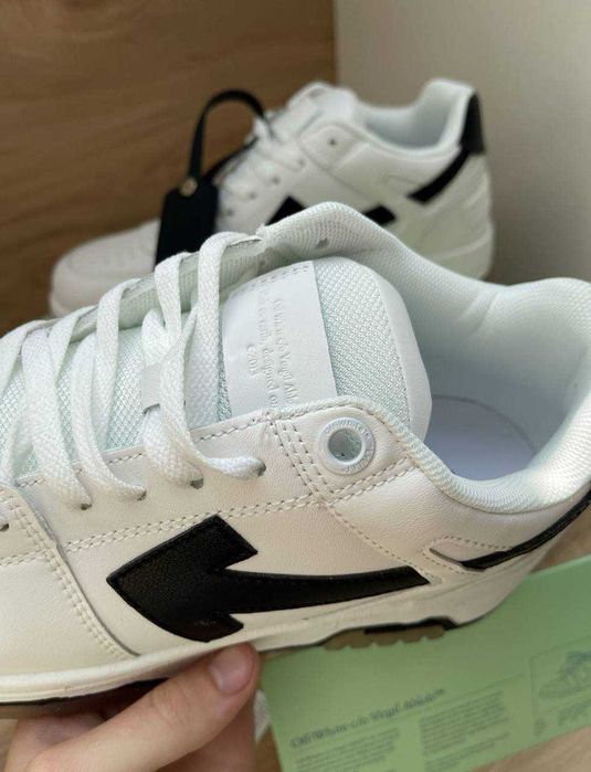 Кросівки Off-White / Out Of Office / оф вайт white/black