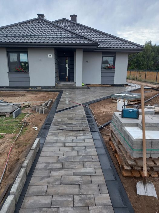 Brukarstwo Kompleksowe Usługi Brukarskie Układanie kostki brukowej