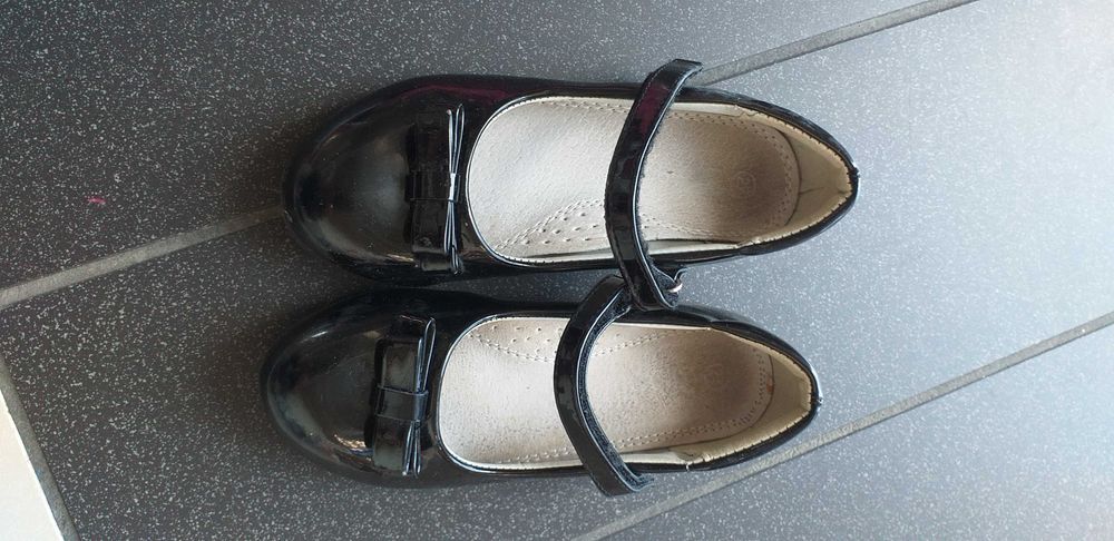 Lakierki dla dziewczynki