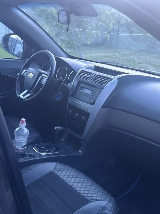 Geely Emgrand-X7