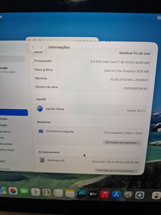 MacBook PRO 2020 com varios programas )