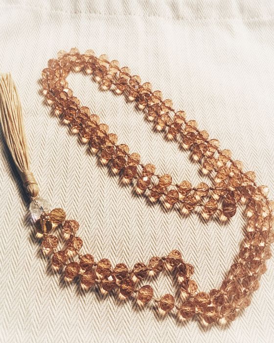 Naszyjnik z kryształków szklanych. Mala