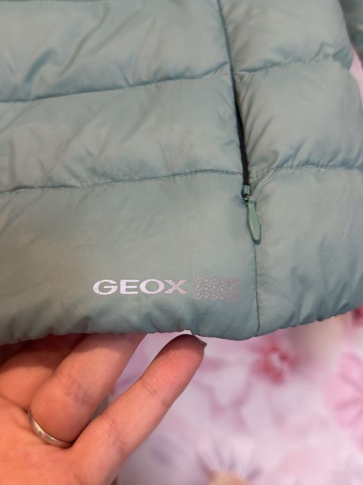 Жіноча курточка Geox