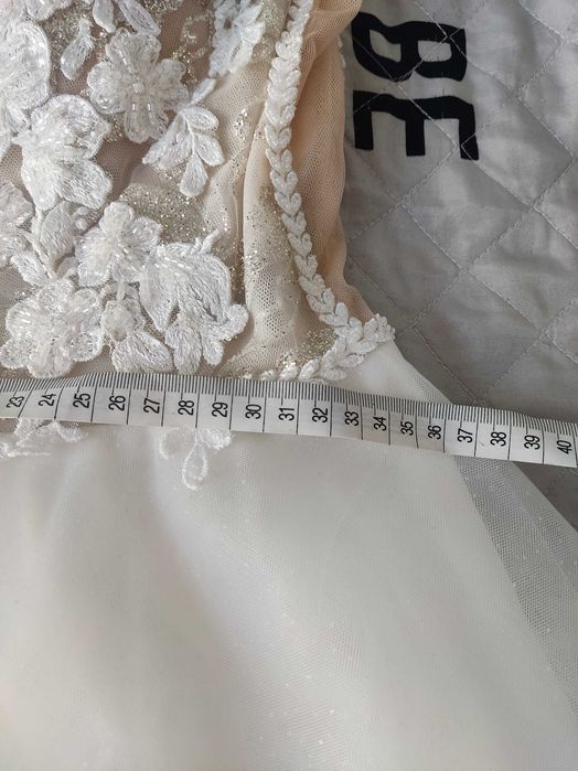 Suknia ślubna - pięknie się mieni