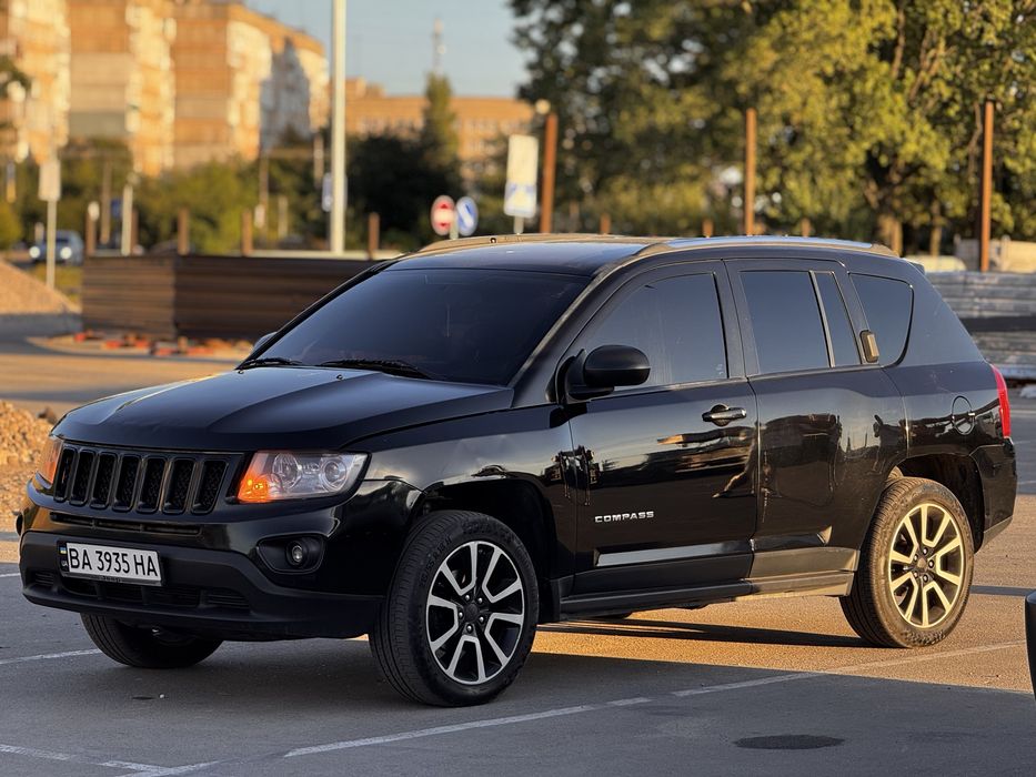 Jeep Compass 2.4 4x4  / CVT / Limited / Газ/Бензин