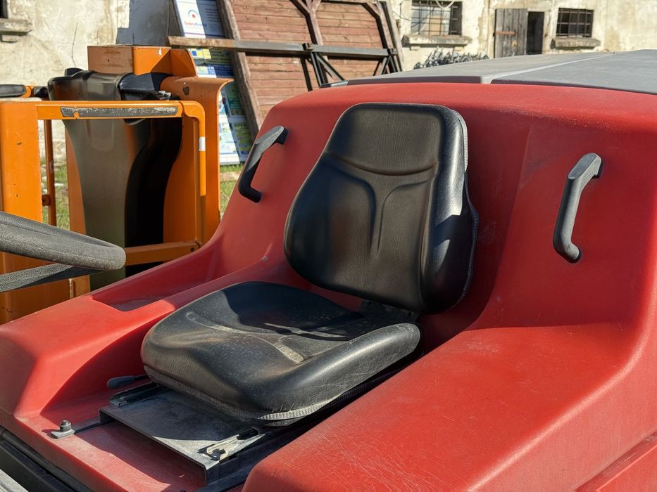 Fotel operatora Hako Hakomatic B1050 NOWE