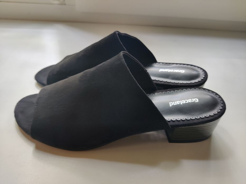 Босоніжки 41 розміру