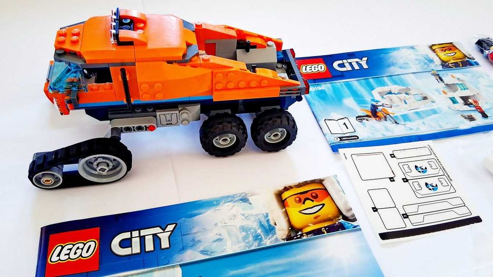 Lego City 60194 Arctic Scout Truck em peças novas semi montado