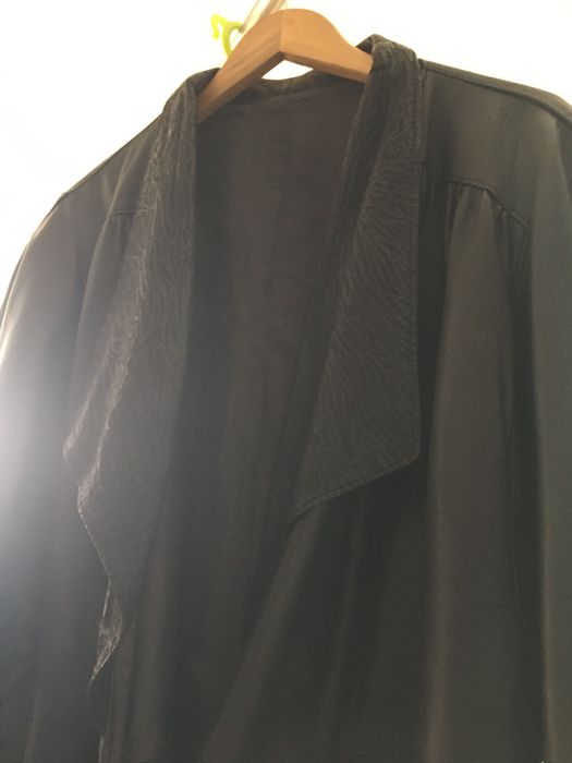 Casaco em cabedal novo