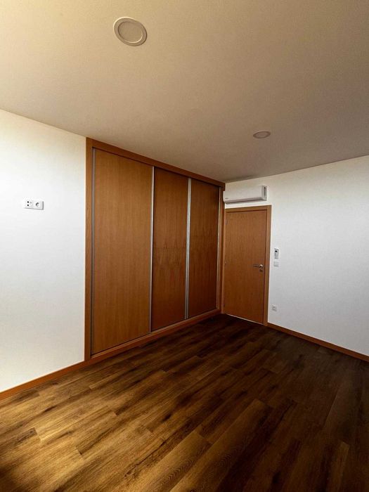 Arrenda-se: Andar de Moradia T2+1 Totalmente Renovado em Cucujães