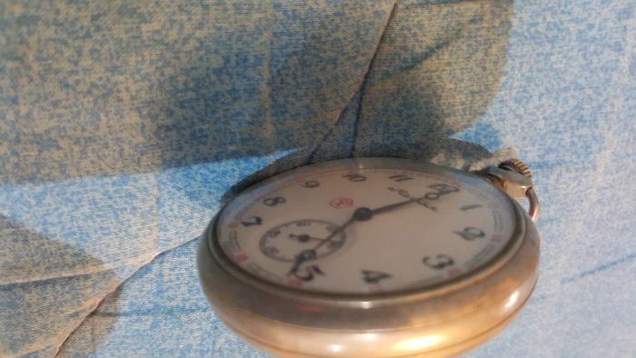 Колекційний, кишеньковий годинник.