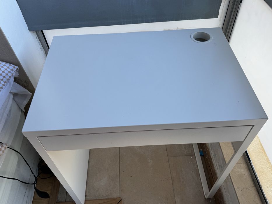 Mesa secretaria Micke