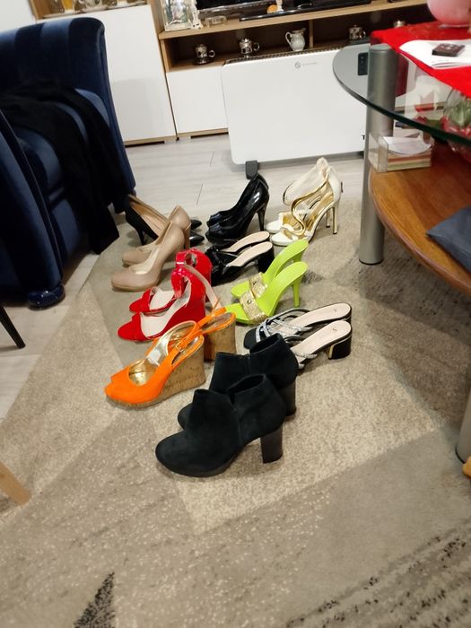 Okazja 10 par butów damskich