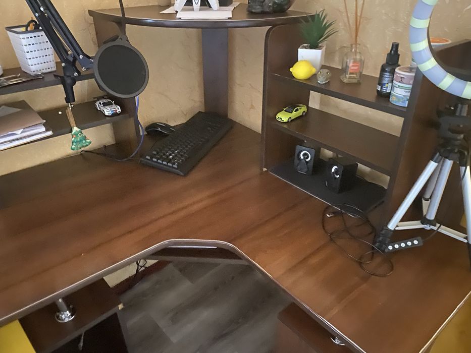 Продам стіл компютерний