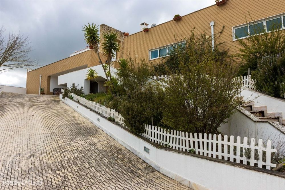 Moradia T6 isolada em Arruda dos Vinhos
