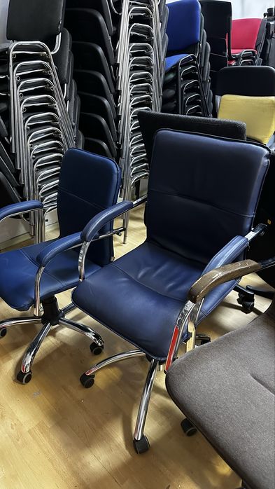 Распродажа Офисной мебели Столы стулья Кресла Диваны Тумбы Стеллаж