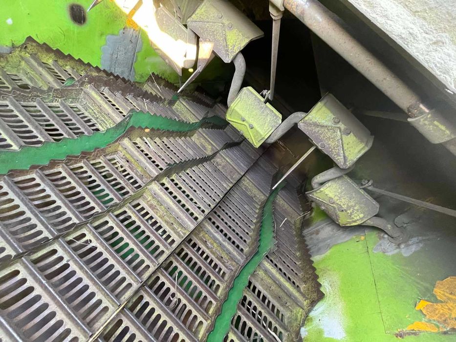 Комбайн Clas Dominator 106