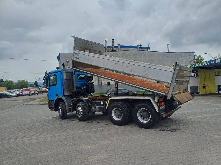 Mercedes Actros Mp2 3241 8x4 hydroburta ZADBANA wywrotka duża ładownoś