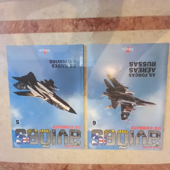 Vendo 12 fascículos de Aviões de Combate a muito bom preço