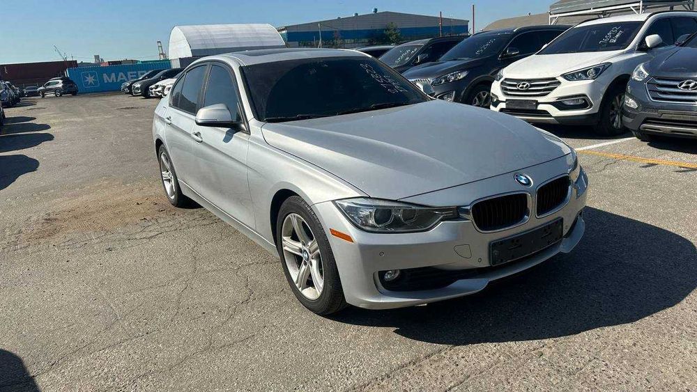 BMW 320d F30 2015 • Дизель, автомат, люк, проєкція