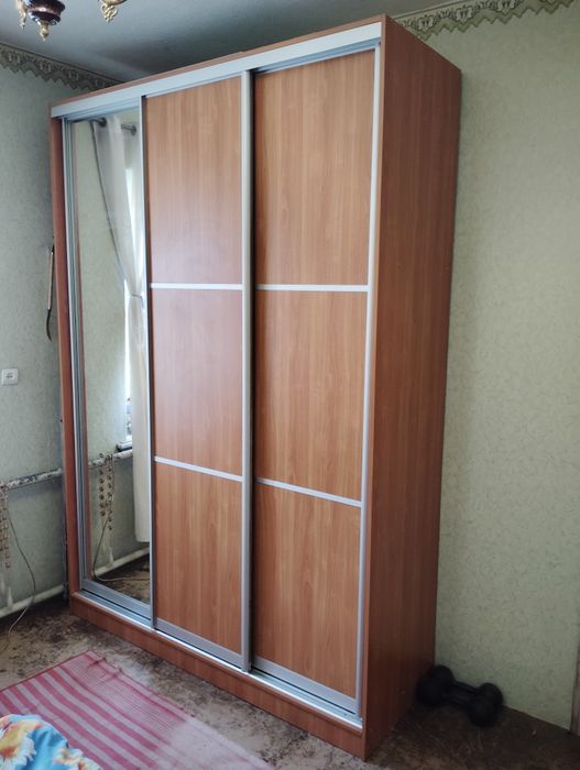 Продам шкаф- купе