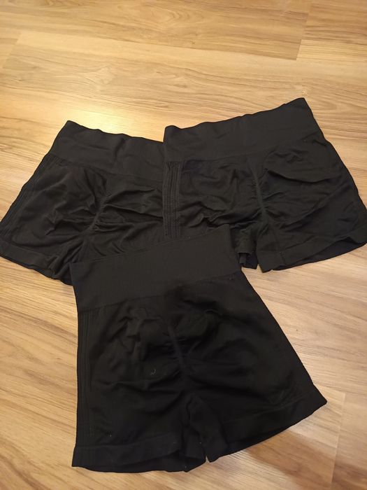 3 pary nowych spodenek push-up