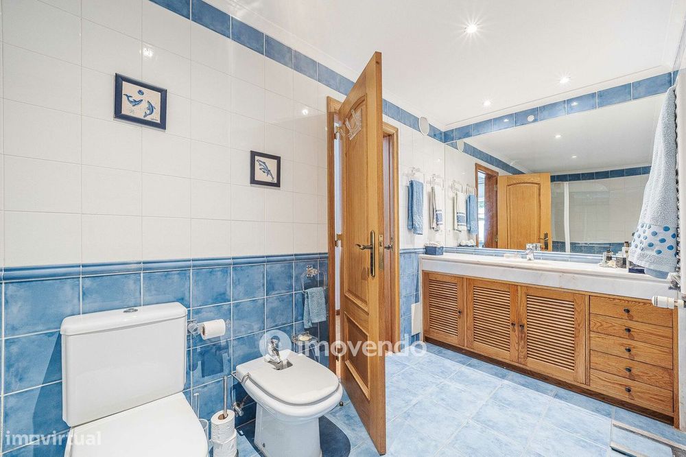 Apartamento T4 exclusivo, com estacionamento e terraço, em Belém