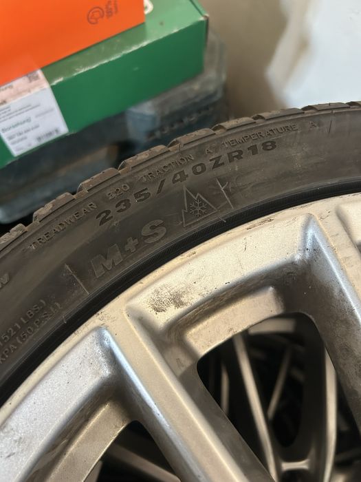 Imperial 235/40 R18