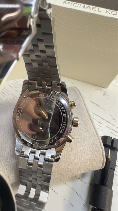 Продам оригінальний годинник Michael Kors