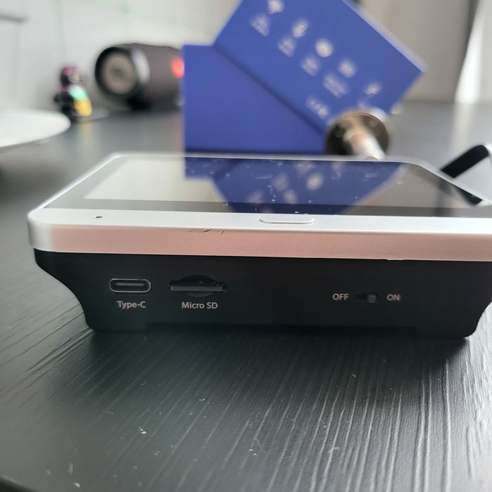 "Глазок" в двері, система безпеки та відеонагляду