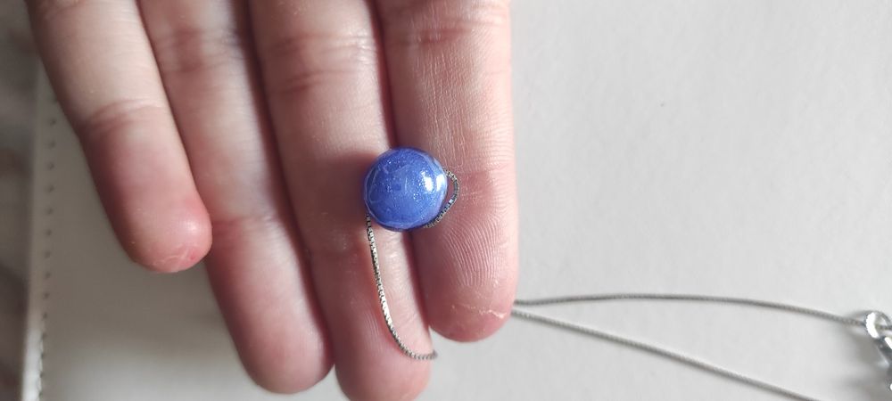Colar de prata com pedra de vidro vereziano
