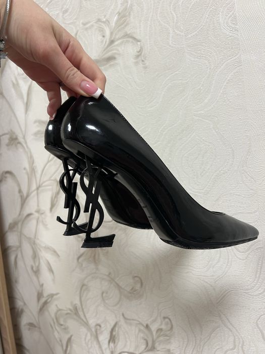 Туфли Saint Laurent Opyum YSL лодочки лаковые черные