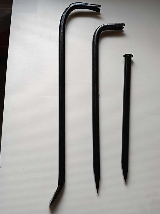 2 Pés de Cabra e Ponteira metálicas