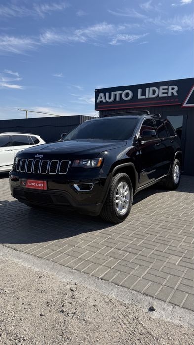 Jeep Grand Cherokee Джип Гранд Чірокі LAREDO 4*4 2019 р 3.6 V6 Газ/Бенз 8 АКПП (ZF)