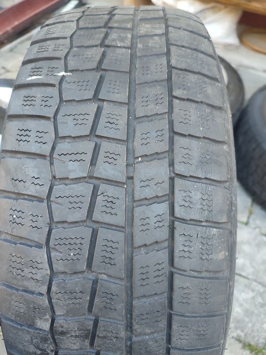 Титани Nissan leaf