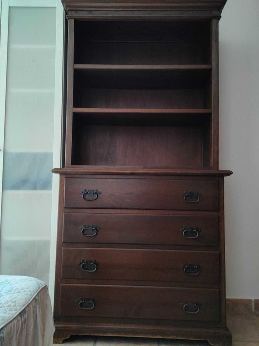 Estante rústica, móveis de Évora