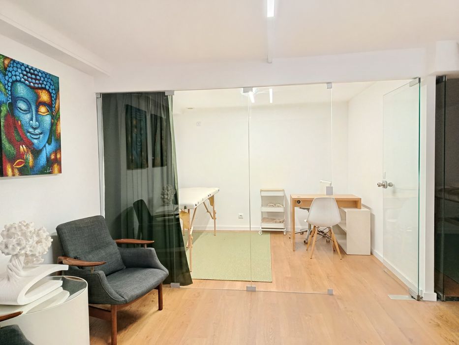 Aluga-se Gabinete totalmente equipado!