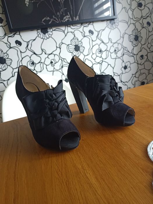 Buty zamszowe Faith rozmiar 38