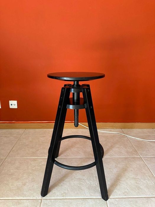 Banco alto ajustável (IKEA)