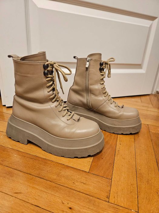 Trapery/ botki skórzane beżowe