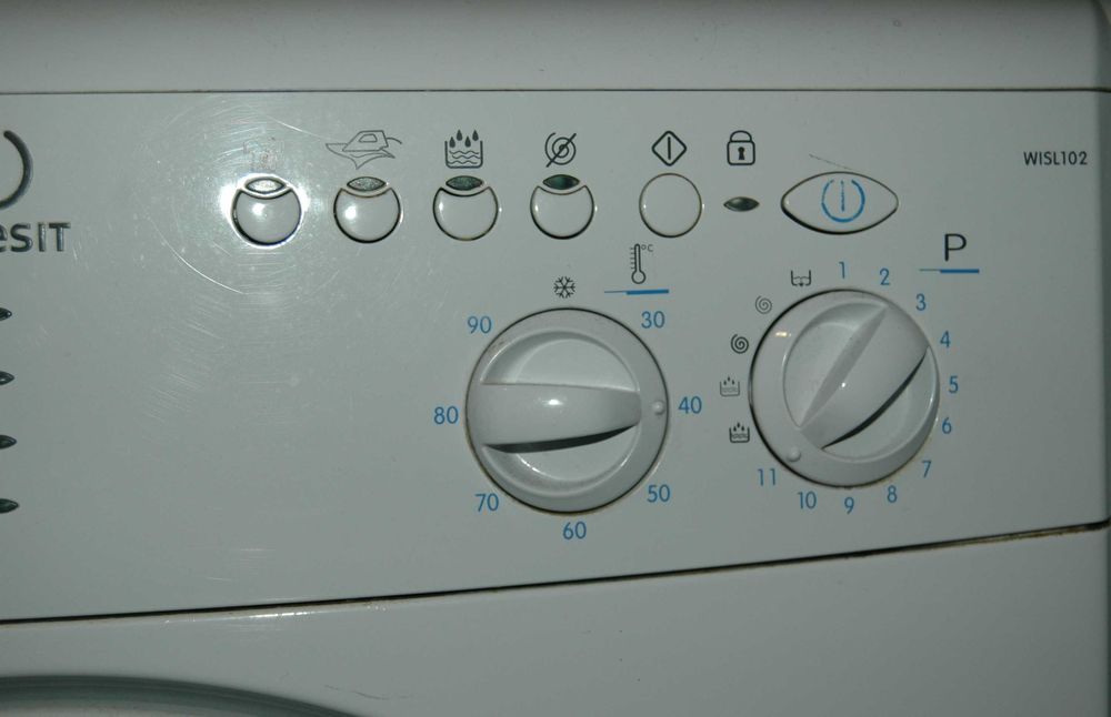 Пральна машина INDEZIT WISL102